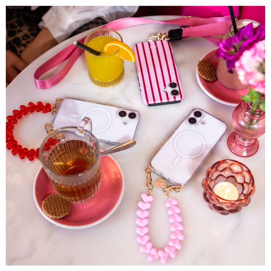 AVY Apple iPhone 15 MagSafe Hoesje met Koord 30CM Linea Hearts